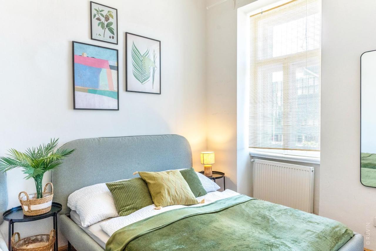 Double King bed home,Netflix, Highspeed Wifi Wien Exterior foto